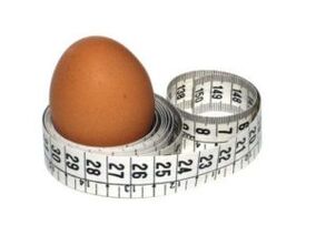 Ei und Zentimeter, um Gewicht zu verlieren